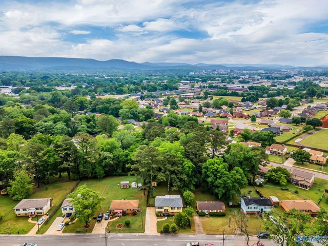 2723 Monticello Drive NW, Huntsville, AL 35810