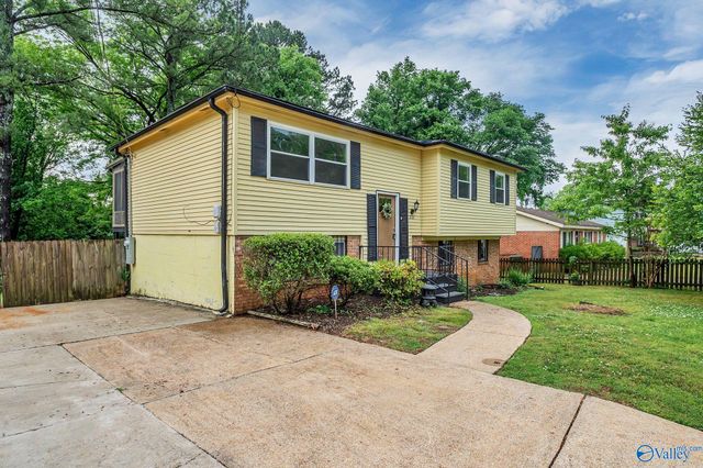 2723 Monticello Drive NW, Huntsville, AL 35810