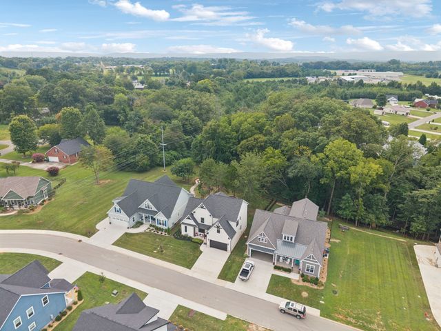 397 Campfire Ct, Winchester, TN 37398