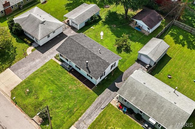 9106 Summit Drive, Fairview Heights, IL 62208