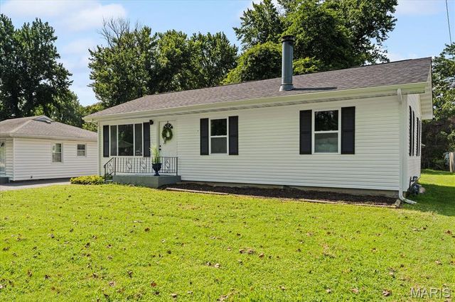 9106 Summit Drive, Fairview Heights, IL 62208