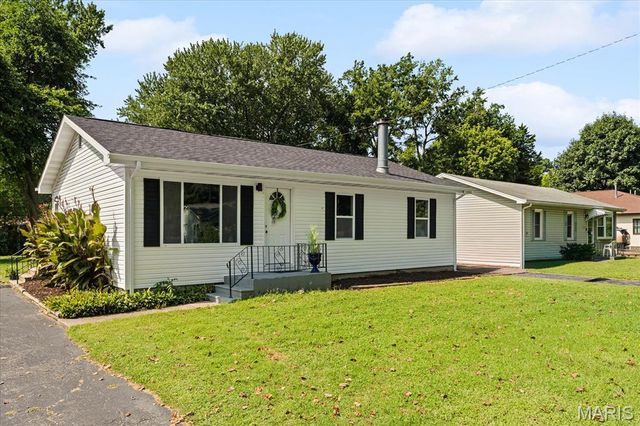 9106 Summit Drive, Fairview Heights, IL 62208