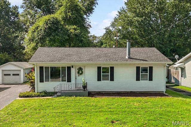 9106 Summit Drive, Fairview Heights, IL 62208