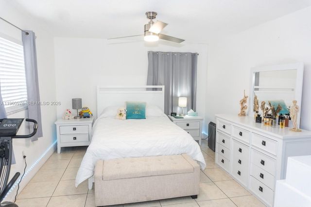 6190 W 19th Ave 201, Hialeah, FL 33012