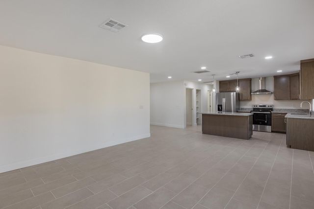 6934 W McLellan Road, Glendale, AZ 85303