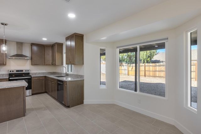 6934 W McLellan Road, Glendale, AZ 85303