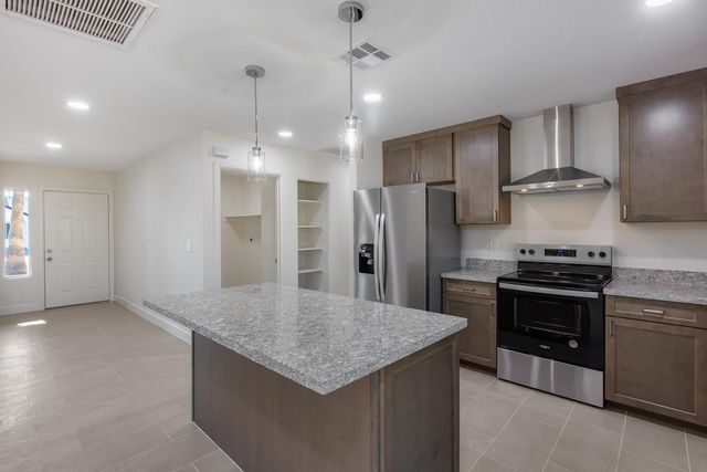 6934 W McLellan Road, Glendale, AZ 85303