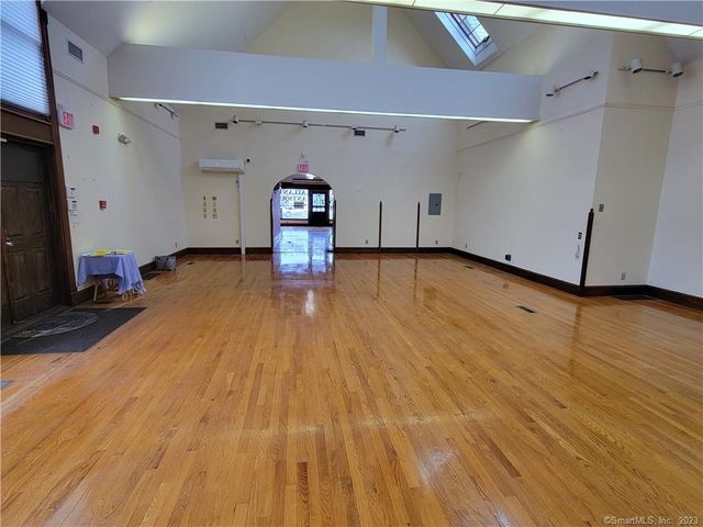 1004 Boston Post Road 1B, West Haven, CT 06516