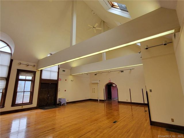 1004 Boston Post Road 1B, West Haven, CT 06516