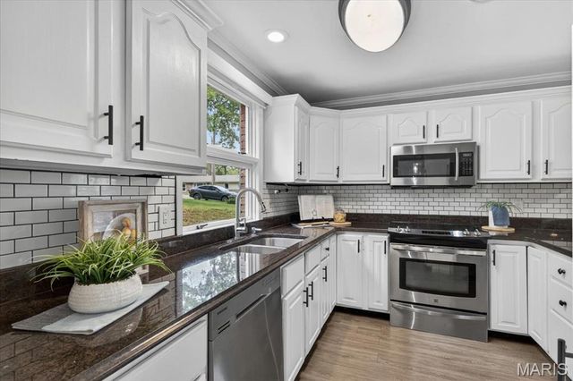 1206 Fairview Drive, Ellisville, MO 63011