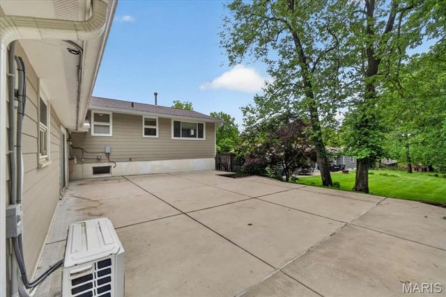 1206 Fairview Drive, Ellisville, MO 63011