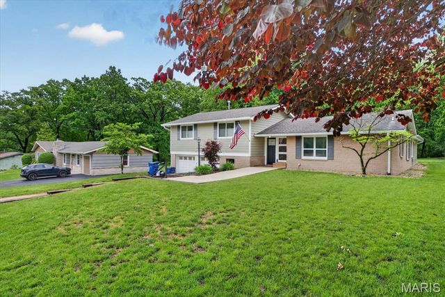 1206 Fairview Drive, Ellisville, MO 63011