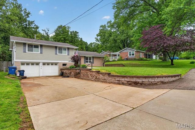 1206 Fairview Drive, Ellisville, MO 63011