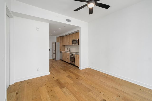 84 EAST Ave 2008, Austin, TX 78701