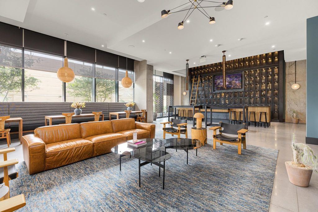 84 EAST Ave 2008, Austin, TX 78701