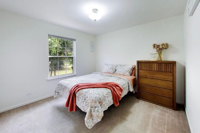 1819 Krowka Drive, Des Plaines, IL 60018
