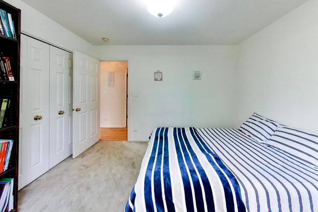 1819 Krowka Drive, Des Plaines, IL 60018