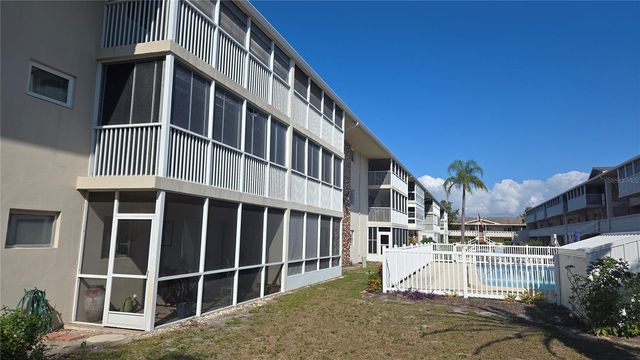 3755 S SCHOOL AVENUE 42, Sarasota, FL 34239
