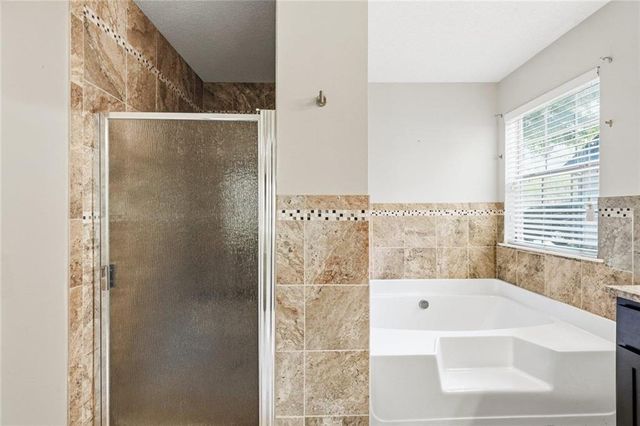 6141 Redtop Loop, Fairburn, GA 30213