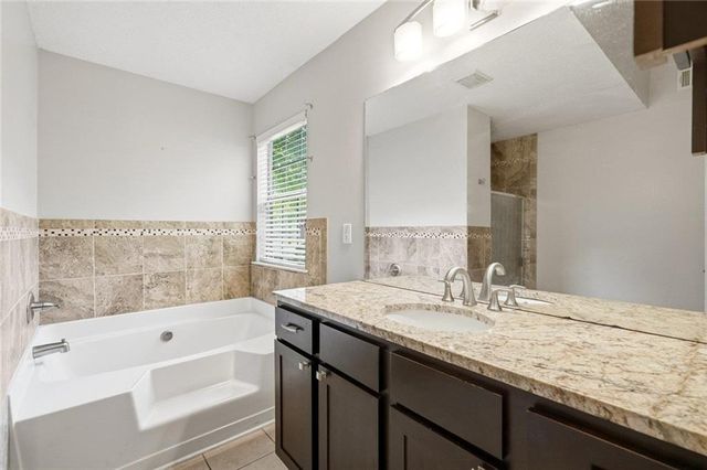 6141 Redtop Loop, Fairburn, GA 30213
