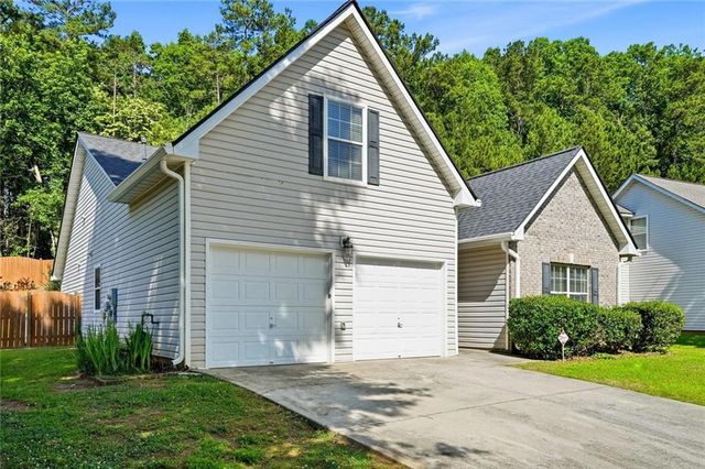 6141 Redtop Loop, Fairburn, GA 30213