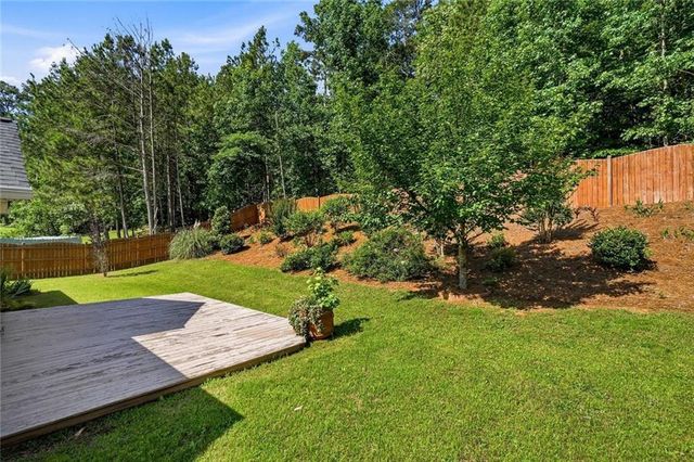 6141 Redtop Loop, Fairburn, GA 30213