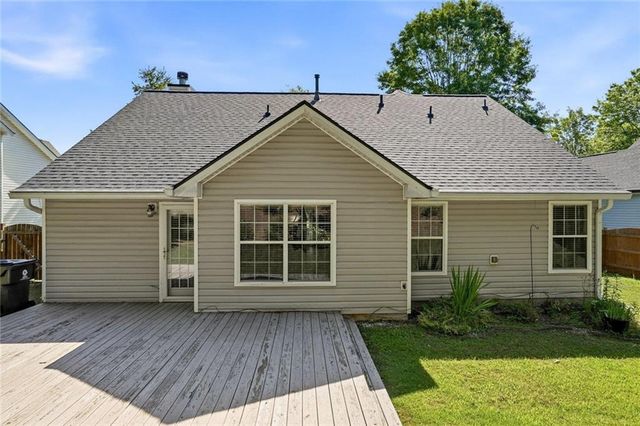 6141 Redtop Loop, Fairburn, GA 30213