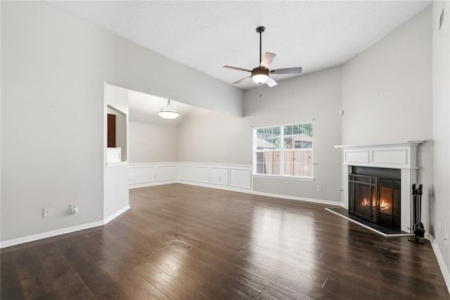 6141 Redtop Loop, Fairburn, GA 30213