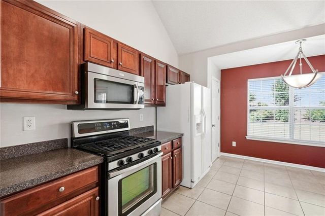 6141 Redtop Loop, Fairburn, GA 30213