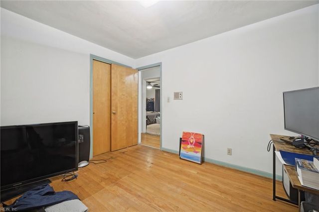 1030 Mains Creek RD, Chesapeake, VA 23320