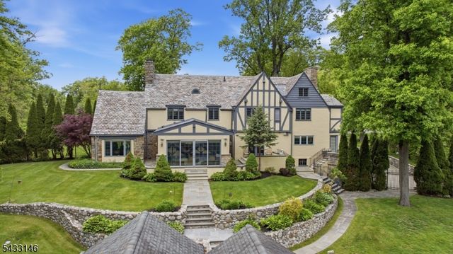120 Old Chester Rd, Essex Fells Twp., NJ 07021
