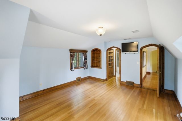 120 Old Chester Rd, Essex Fells Twp., NJ 07021