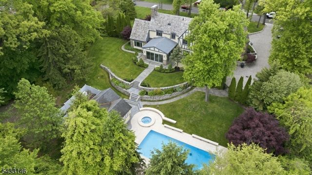 120 Old Chester Rd, Essex Fells Twp., NJ 07021