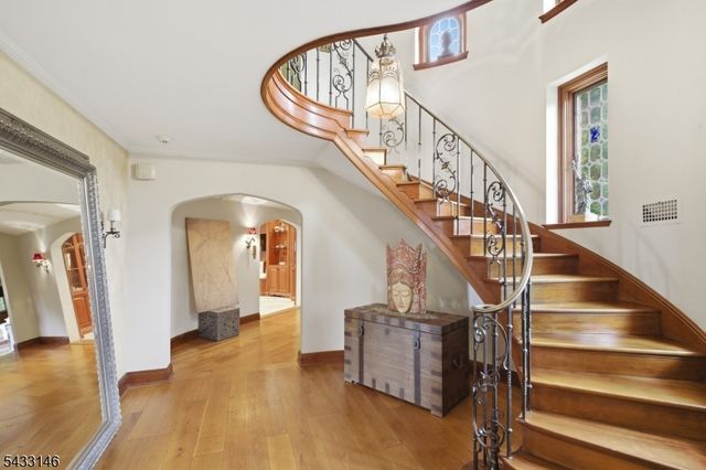 120 Old Chester Rd, Essex Fells Twp., NJ 07021