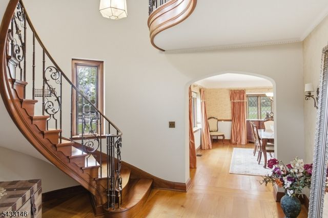 120 Old Chester Rd, Essex Fells Twp., NJ 07021