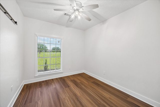 15415 Skyhawk Lane, Beach City, TX 77523