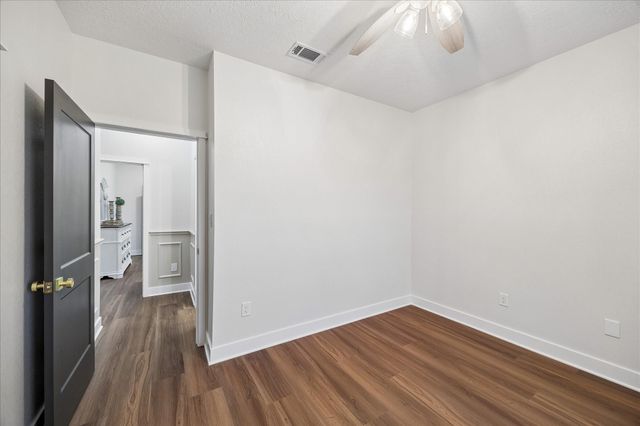 15415 Skyhawk Lane, Beach City, TX 77523