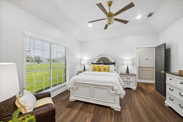15415 Skyhawk Lane, Beach City, TX 77523