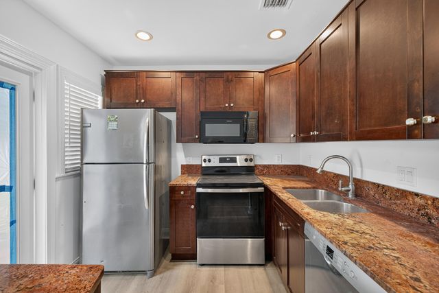423 SW 11th Court A, Fort Lauderdale, FL 33315