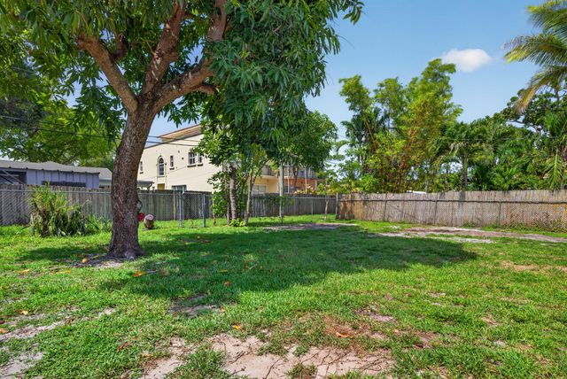 423 SW 11th Court A, Fort Lauderdale, FL 33315