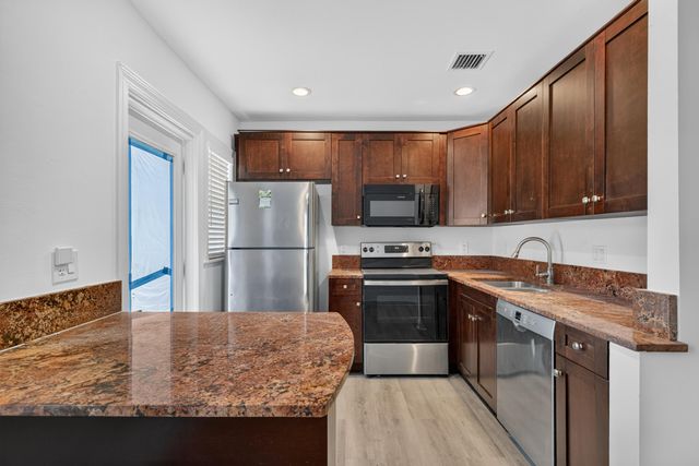 423 SW 11th Court A, Fort Lauderdale, FL 33315