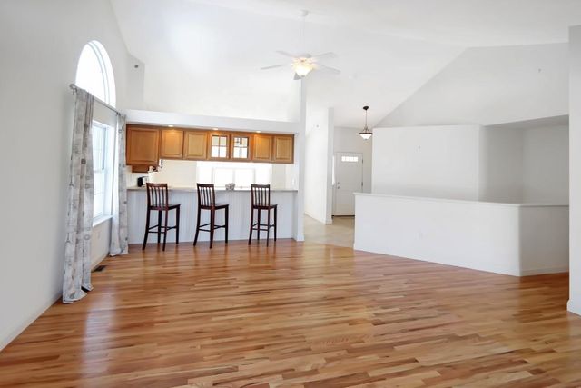 12 Hemlock Drive, Newton, NH 03858