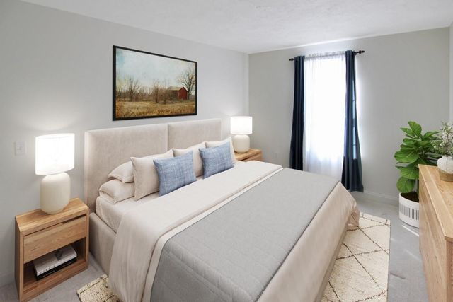 12 Hemlock Drive, Newton, NH 03858