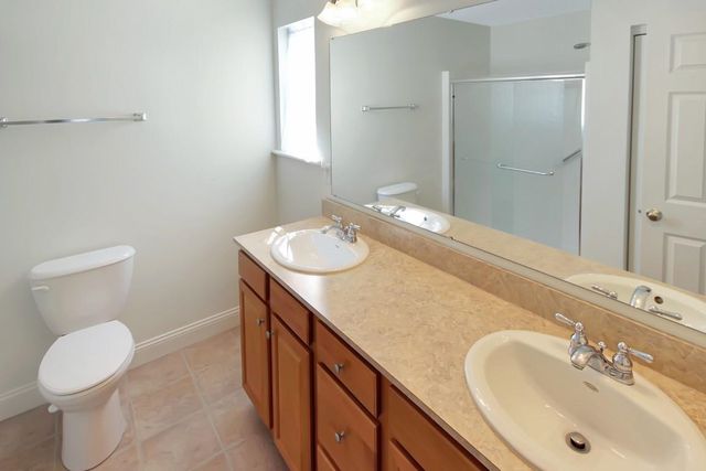 12 Hemlock Drive, Newton, NH 03858