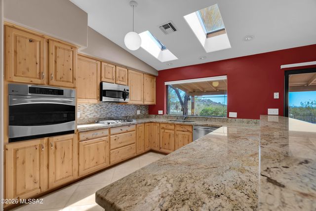 9820 E Nittany Way, Tucson, AZ 85749