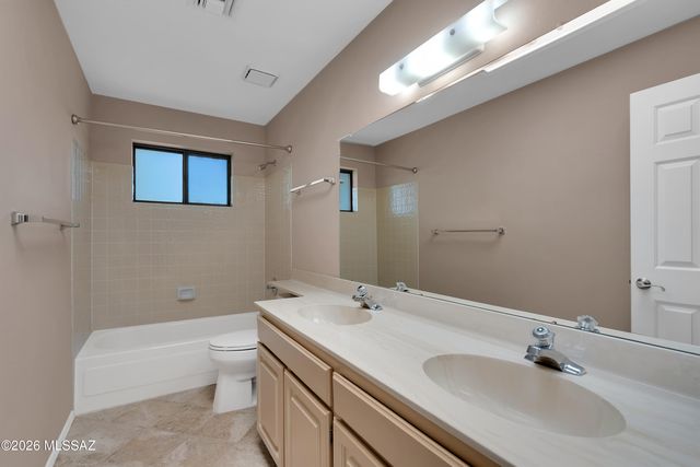 9820 E Nittany Way, Tucson, AZ 85749