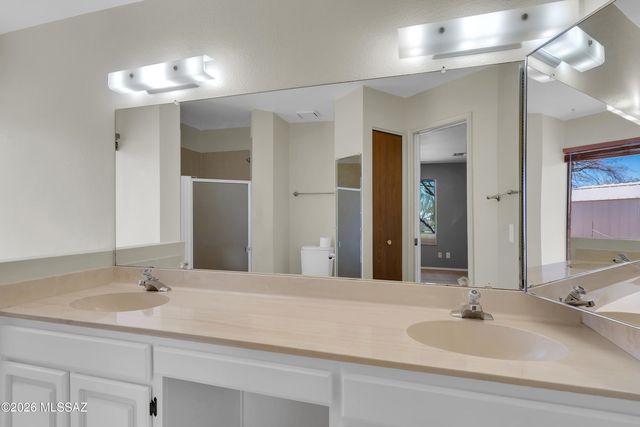 9820 E Nittany Way, Tucson, AZ 85749