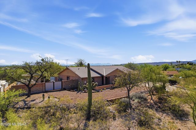 9820 E Nittany Way, Tucson, AZ 85749