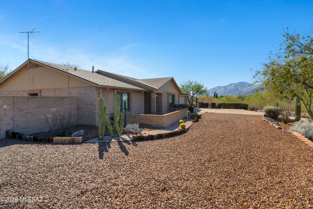 9820 E Nittany Way, Tucson, AZ 85749