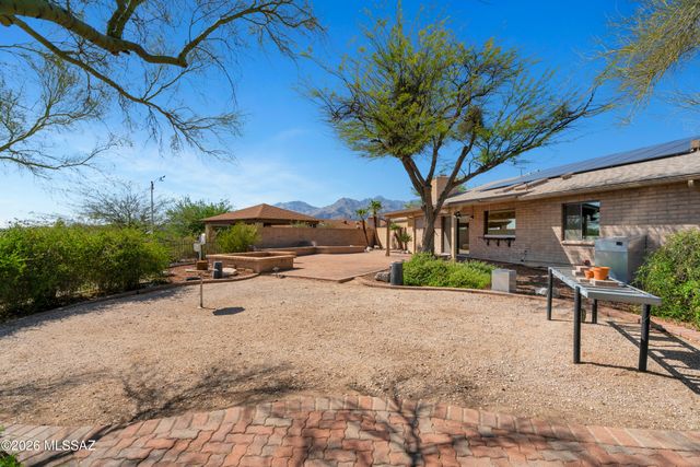 9820 E Nittany Way, Tucson, AZ 85749